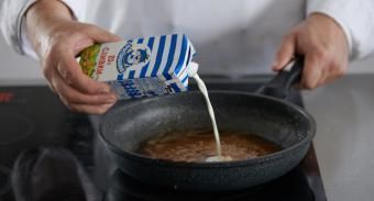 Карамельный пирог с хурмой — инструкция по приготовлению, шаг 4