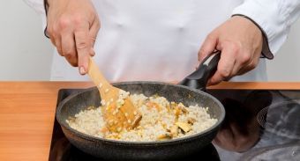 Голубцы с перловкой и грибами — инструкция по приготовлению, шаг 4