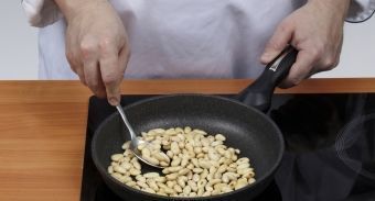 Ореховый кулич с шоколадом — инструкция по приготовлению, шаг 2