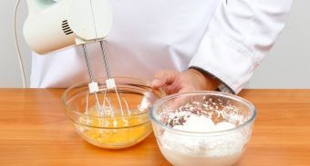 Медовый рулет с маком — инструкция по приготовлению, шаг 4