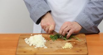 Ленивые голубцы из пекинской капусты — инструкция по приготовлению, шаг 2