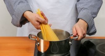 Макароны по-флотски — инструкция по приготовлению, шаг 2