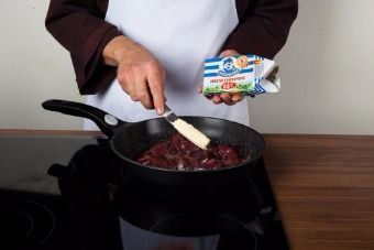 Рулет из индейки с печенкой — инструкция по приготовлению, шаг 7