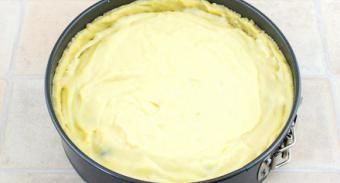 Баскский пирог с заварным кремом и вишней — инструкция по приготовлению, шаг 13