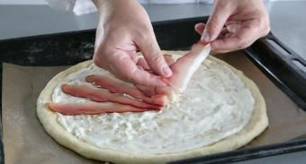 Домашняя пицца — инструкция по приготовлению, шаг 5