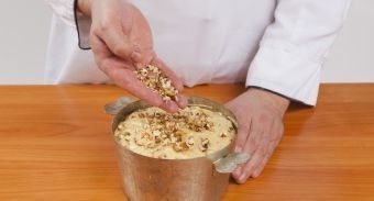 Сдобный кулич — инструкция по приготовлению, шаг 7