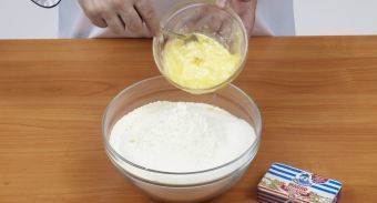 Классический кулич с изюмом — инструкция по приготовлению, шаг 3