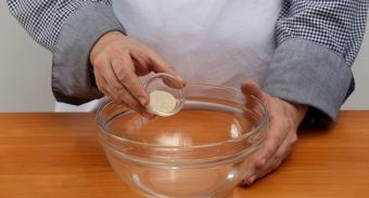 Пицца с копченой курицей и ананасами — инструкция по приготовлению, шаг 2