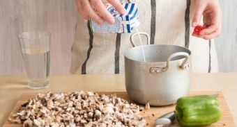 Куриные митболы в сливочном пюре — инструкция по приготовлению, шаг 7