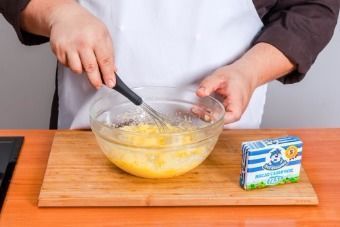 Пирог с изюмом на сметане — инструкция по приготовлению, шаг 5