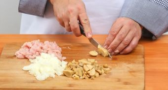 Лазанья с куриным филе и грибами — инструкция по приготовлению, шаг 2