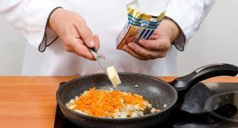 Голубцы с перловкой и грибами — инструкция по приготовлению, шаг 3