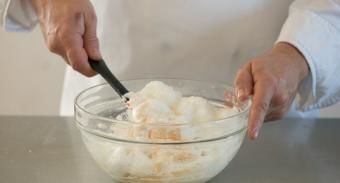 Яблочная шарлотка классическая — инструкция по приготовлению, шаг 2