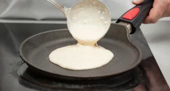 Пышные блинчики на сливках — инструкция по приготовлению, шаг 5