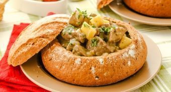 Суп-гуляш в хлебе — инструкция по приготовлению, шаг 9