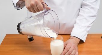 Густой ванильный коктейль со сливками — инструкция по приготовлению, шаг 3