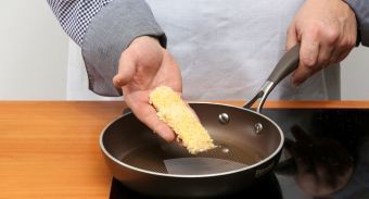 Сыр жареный в панировке — инструкция по приготовлению, шаг 4