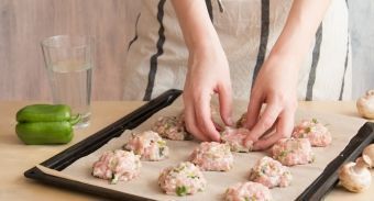 Куриные митболы в сливочном пюре — инструкция по приготовлению, шаг 5