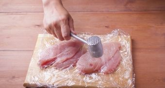 Рулеты из индейки с брокколи и сыром — инструкция по приготовлению, шаг 3