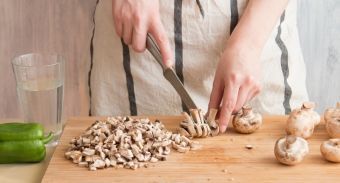 Куриные митболы в сливочном пюре — инструкция по приготовлению, шаг 6