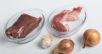 Мясной фарш для блинов — инструкция по приготовлению, шаг 1