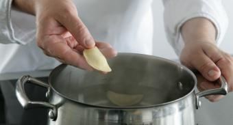 Вареники с творогом и зеленью — инструкция по приготовлению, шаг 5