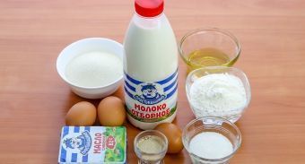 Манные блины на молоке — инструкция по приготовлению, шаг 1