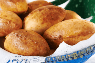 Пирожки с горбушей, рисом и зеленым луком