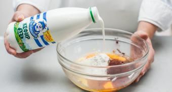 Шоколадные блинчики на кефире — инструкция по приготовлению, шаг 2