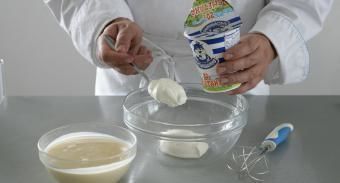 Чернично-сметанное желе — инструкция по приготовлению, шаг 3