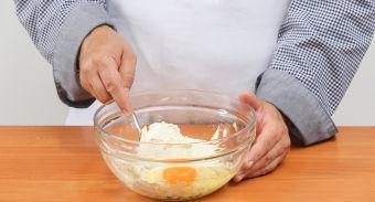 Драники из кабачков — инструкция по приготовлению, шаг 4