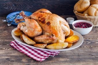 Запеченная индейка с брусничным соусом — инструкция по приготовлению, шаг 9