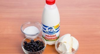 Молочный коктейль с черной смородиной — инструкция по приготовлению, шаг 1