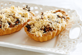 Сладкие пирожки с черносливом