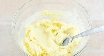 Баскский пирог с заварным кремом и вишней — инструкция по приготовлению, шаг 7