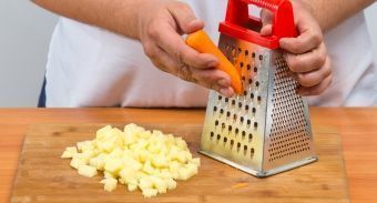 Куриный суп с галушками — инструкция по приготовлению, шаг 2