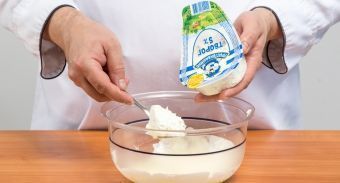 Творожный рулет с орехами — инструкция по приготовлению, шаг 3