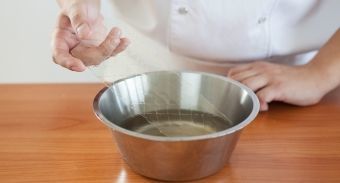 Торт-чизкейк с белым шоколадом — инструкция по приготовлению, шаг 3