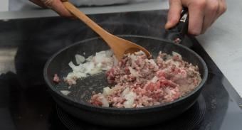 Мясной фарш для блинов — инструкция по приготовлению, шаг 4