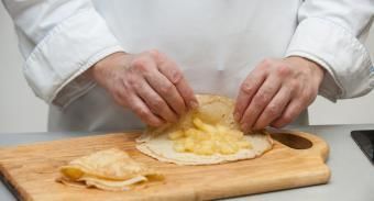 Блины с начинкой из ананаса — инструкция по приготовлению, шаг 4