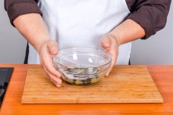 Пирог с изюмом на сметане — инструкция по приготовлению, шаг 2