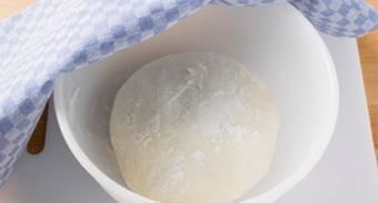 Пончики с повидлом — инструкция по приготовлению, шаг 2