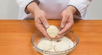 Сырники с яблоком — инструкция по приготовлению, шаг 5