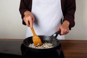 Рулет из индейки с печенкой — инструкция по приготовлению, шаг 8