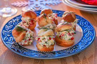 Салат из кальмаров в заварных тарталетках