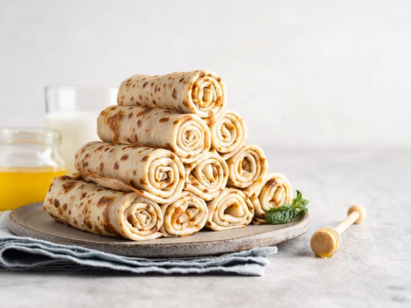 Тонкие блины на кислом молоке с дырочками