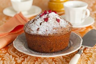 Шоколадный кулич с вишней